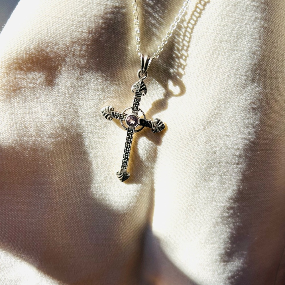 🔥🔥50% Vintage Sterling Silver Marcasite Amethyst Cross Pendant - Picture 9 of 9
